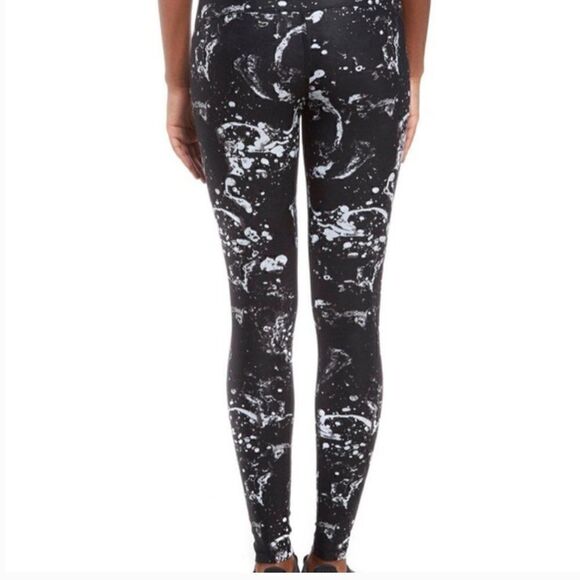HPE Black Graffiti Workout Leggings Size XS - Picture 3 of 14